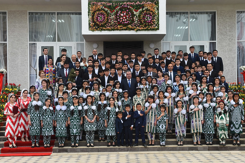 Президент Таджикистана отправился в Москву к Путину