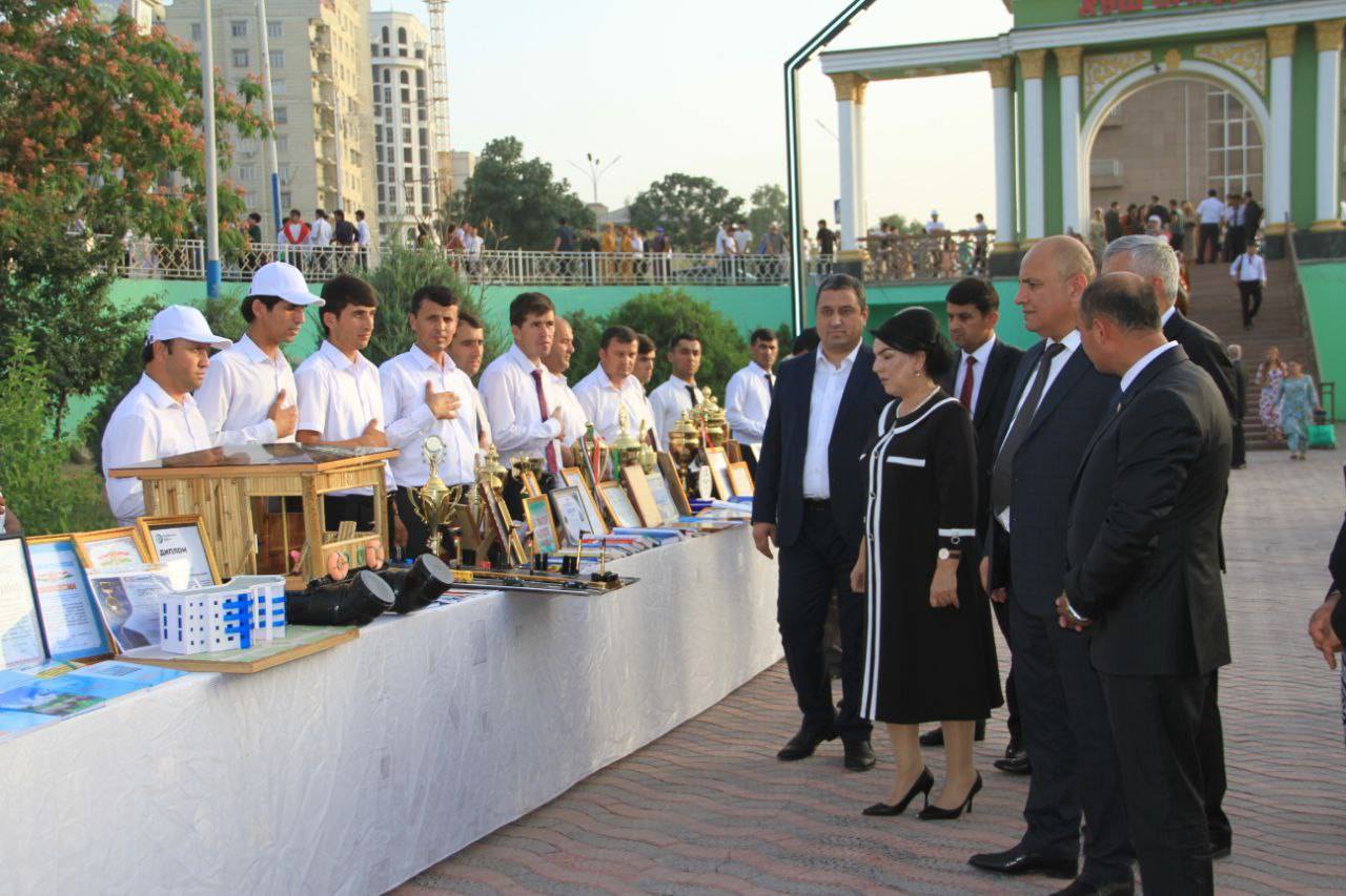 ТОРЖЕСТВЕННЫМ МЕРОПРИЯТИЕМ ОТМЕТИЛИ ДЕНЬ МОЛОДЕЖИ В БОХТАРЕ