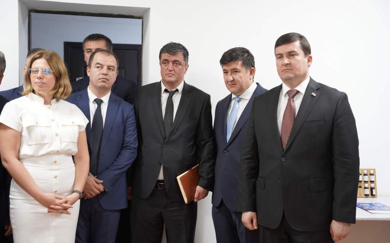 В Таджикистане открыли уникальную лабораторию по изучению ледников