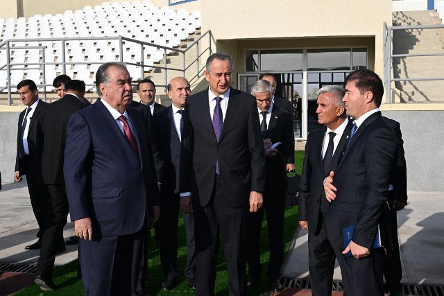 Открытие Центрального стадиона в Восейском районе